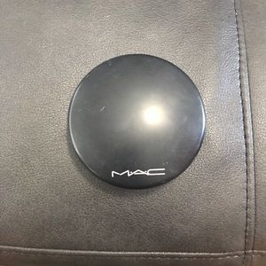 Mac mineralized skin finish in medium